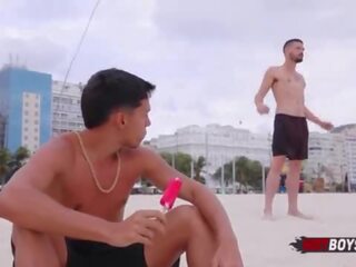 Novinho dando pro pirocudo κάνω calçadão de copacabana