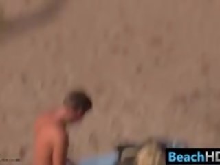 Amateur Couple Caught Fucking At The Beach