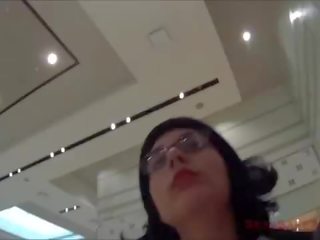 Nyilvános elélvezés séta nál nél a mall!