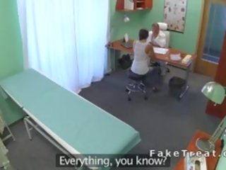 Лікар трахає російська пацієнт
