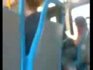 See poiss on hull kuni tolvan ära sisse a buss