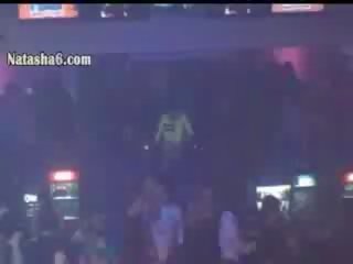 Zwei russisch glanz im disco nachtclub