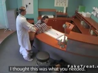 Healer fucks pacient la reception