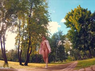 Jeny smith fully naked in a park got kejiret