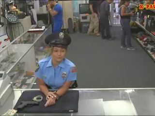 Buah dada besar latin petugas polisi wanita kacau keras